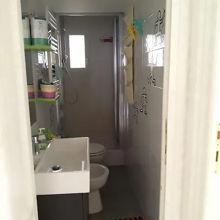 Charming 2-bedroom In The Heart Of Génova