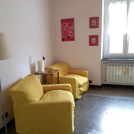 Charming 2-bedroom In The Heart Of Génova