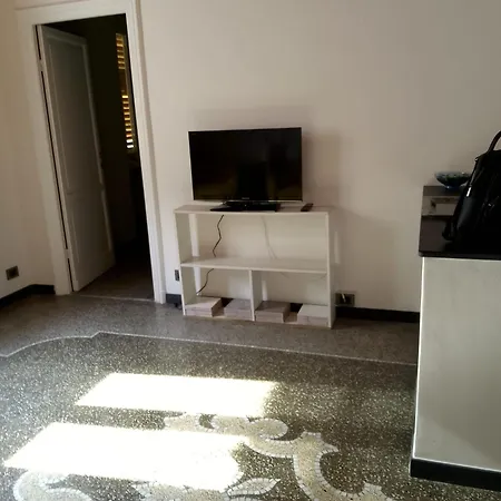 Apartamento Charming 2-bedroom In The Heart Of Génova